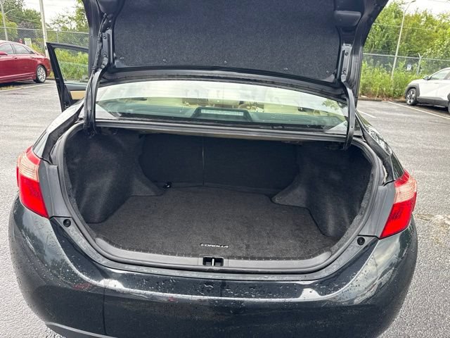 Used 2017 Toyota Corolla LE w/ Carpet Mat Package (TMS) FWD image 21