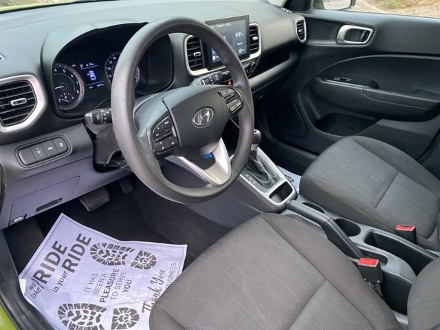 Used 2020 Hyundai Venue SE image 6