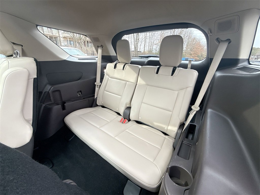 Used 2020 Ford Explorer Platinum w/ Premium Technology Package image 26