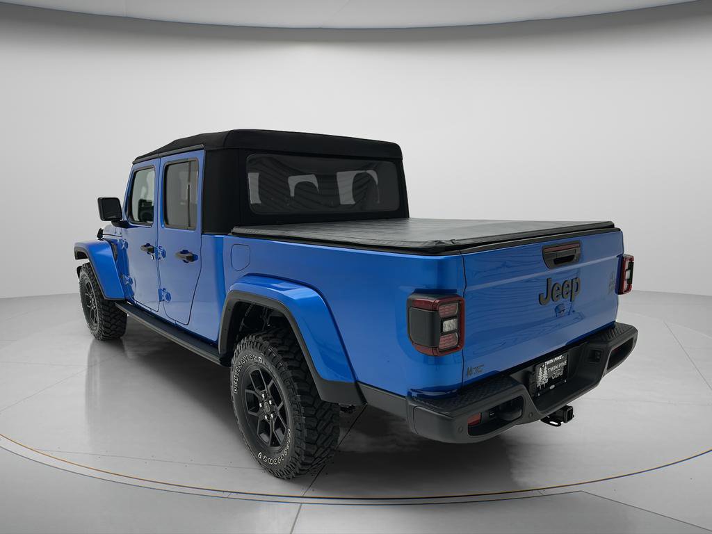 Used 2024 Jeep Gladiator Sport AWD/4WD image 7