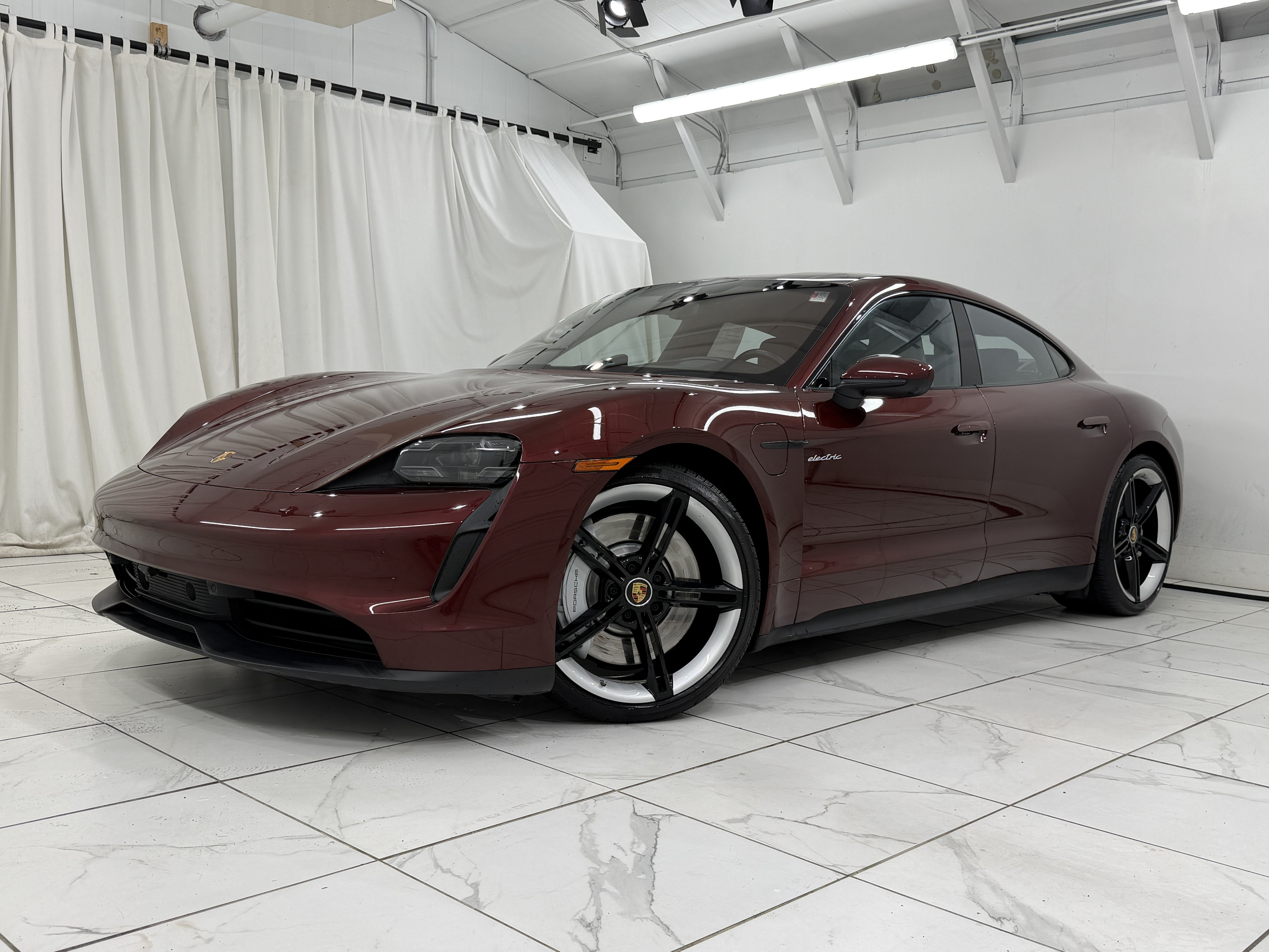 Certified 2022 Porsche Taycan 4S AWD/4WD image 1