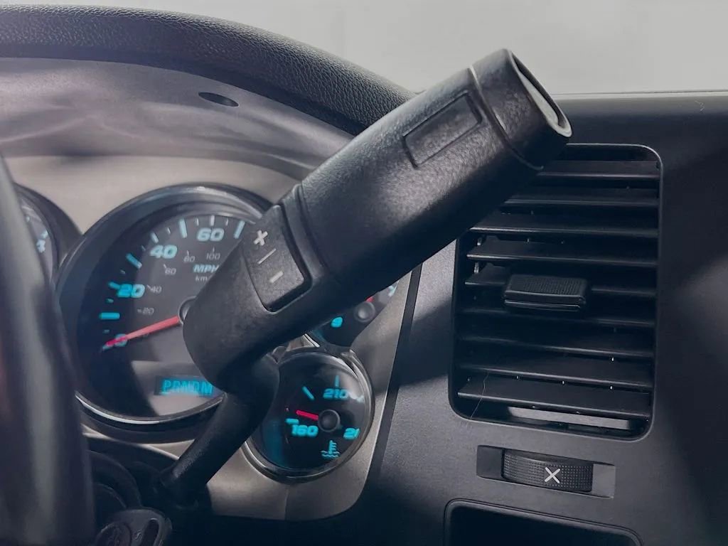Used 2010 Chevrolet Silverado 1500 LT image 16