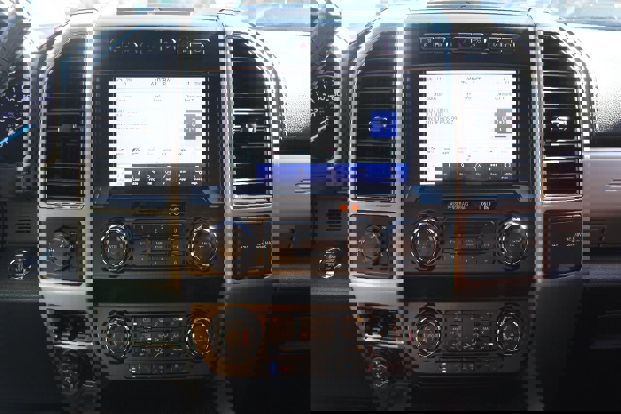 Used 2021 Ford F350 Lariat w/ Lariat Ultimate Package image 7