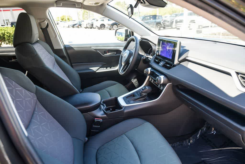 Used 2023 Toyota RAV4 XLE w/ Convenience Package FWD image 15