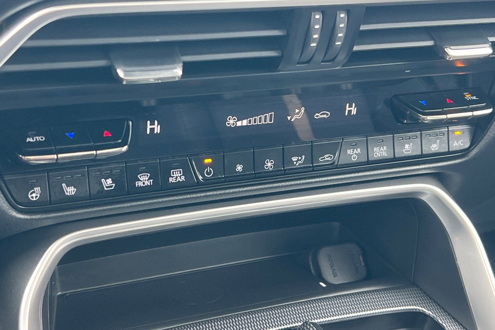 Certified 2025 MAZDA CX-70 3.3 Turbo S w/ Premium Package image 19