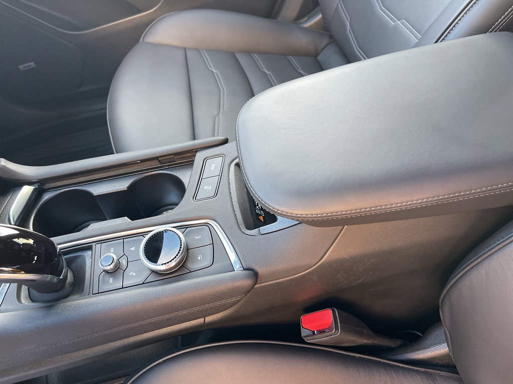 Used 2024 Cadillac XT6 Premium Luxury w/ Platinum Package image 17