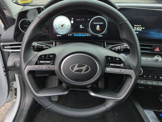 Used 2024 Hyundai Elantra SEL w/ Convenience Package image 17