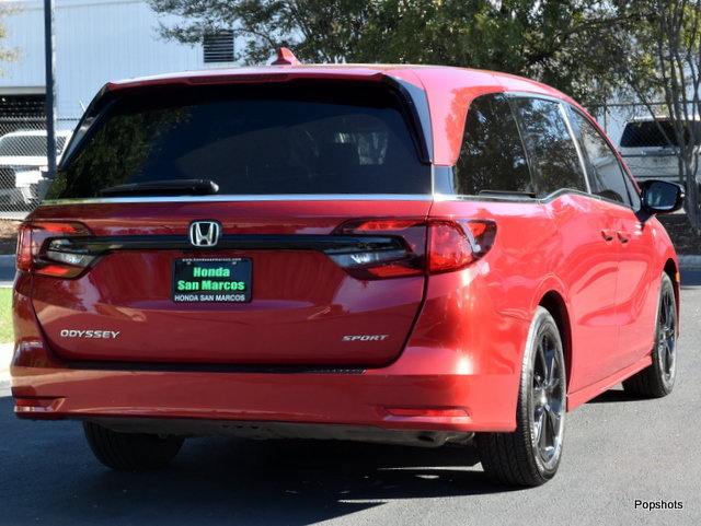 Certified 2024 Honda Odyssey Sport image 3