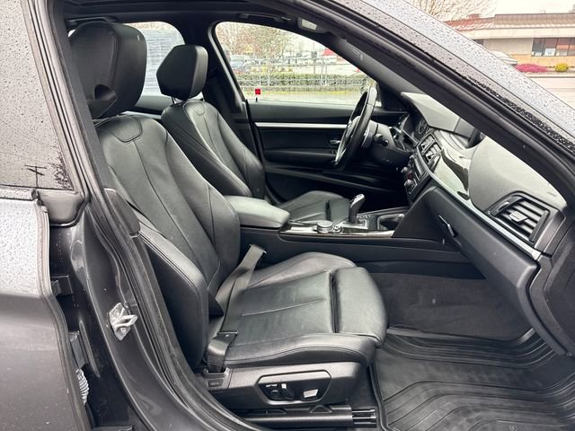 Used 2015 BMW 328i Gran Turismo xDrive image 11