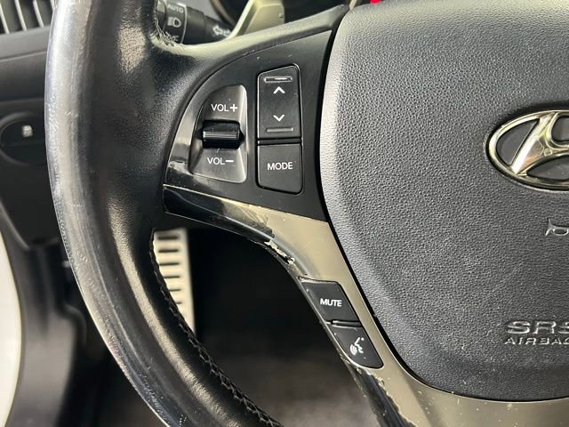 Used 2015 Hyundai Genesis 3.8 image 14