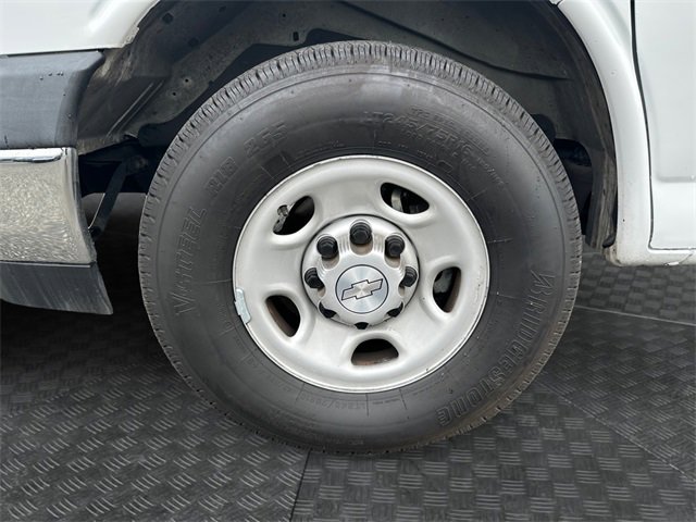 Used 2020 Chevrolet Express 2500 w/ Driver Convenience Package image 14