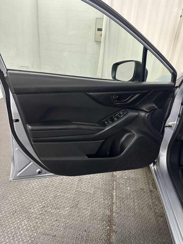 Used 2019 Subaru Impreza 2.0i image 8