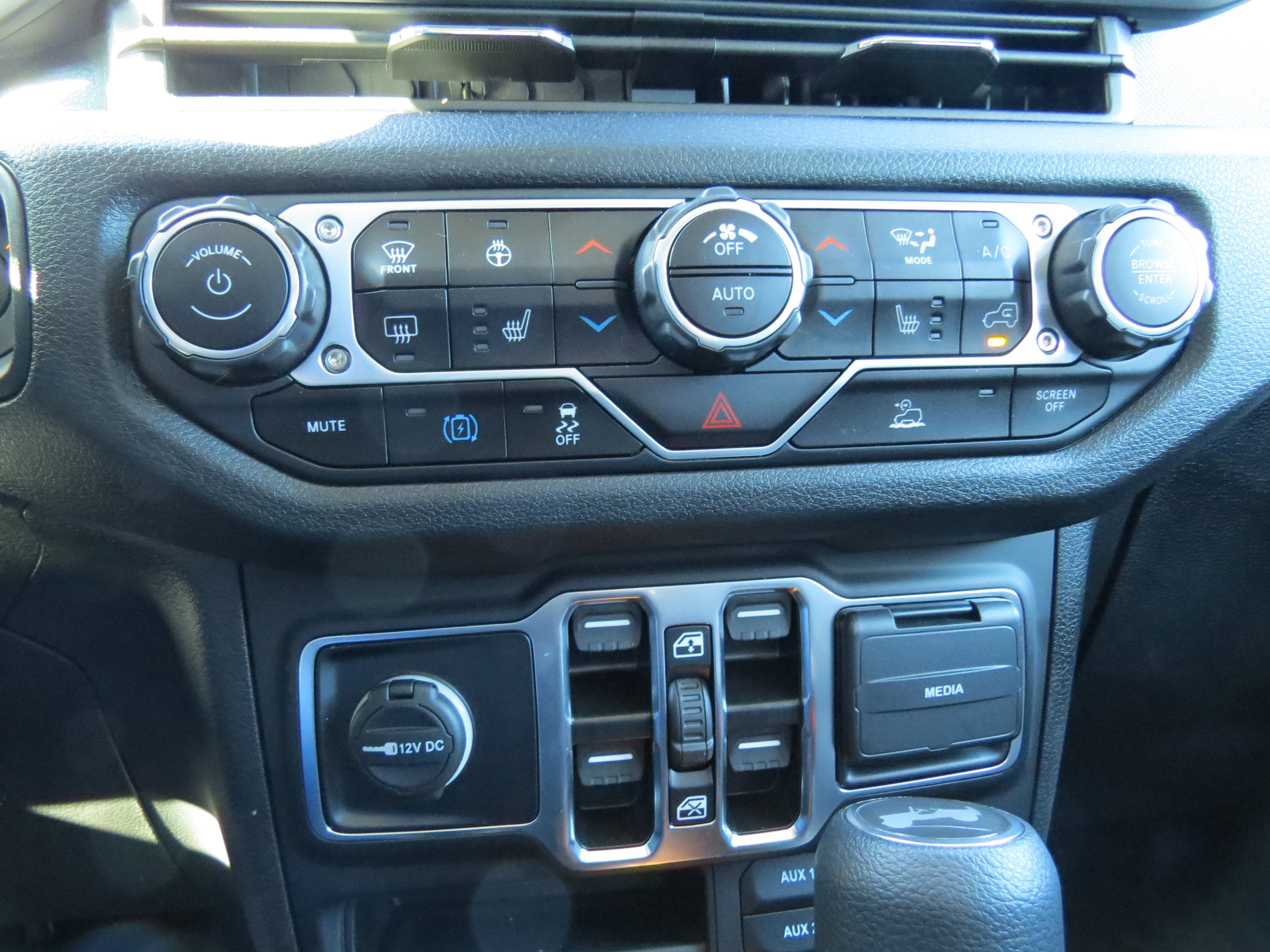 Used 2025 Jeep Wrangler Unlimited Sport S 4xe w/ Convenience Group image 24