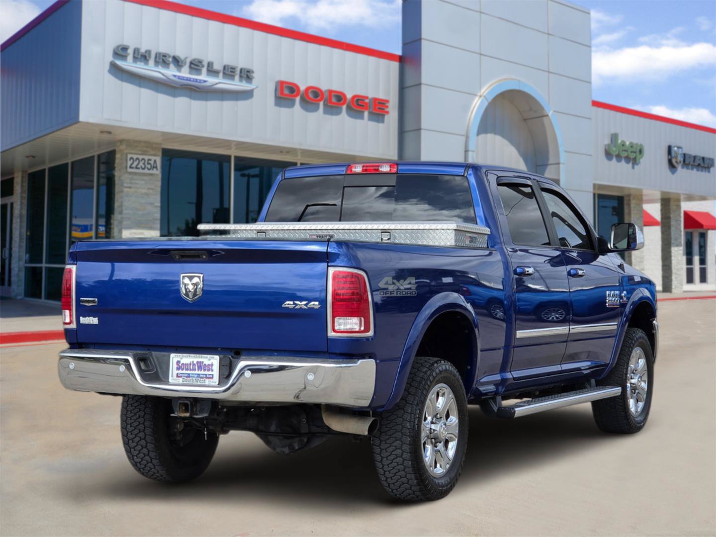 Used 2017 RAM 2500 Laramie w/ Convenience Group AWD/4WD image 5