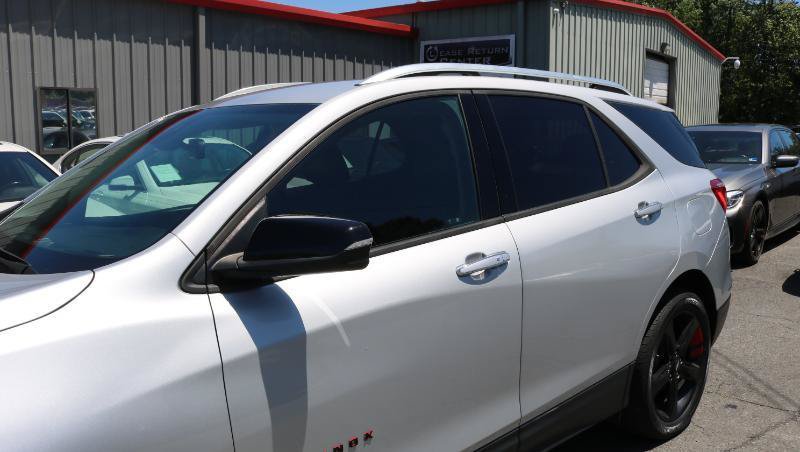 Used 2021 Chevrolet Equinox Premier w/ Redline Edition FWD image 4