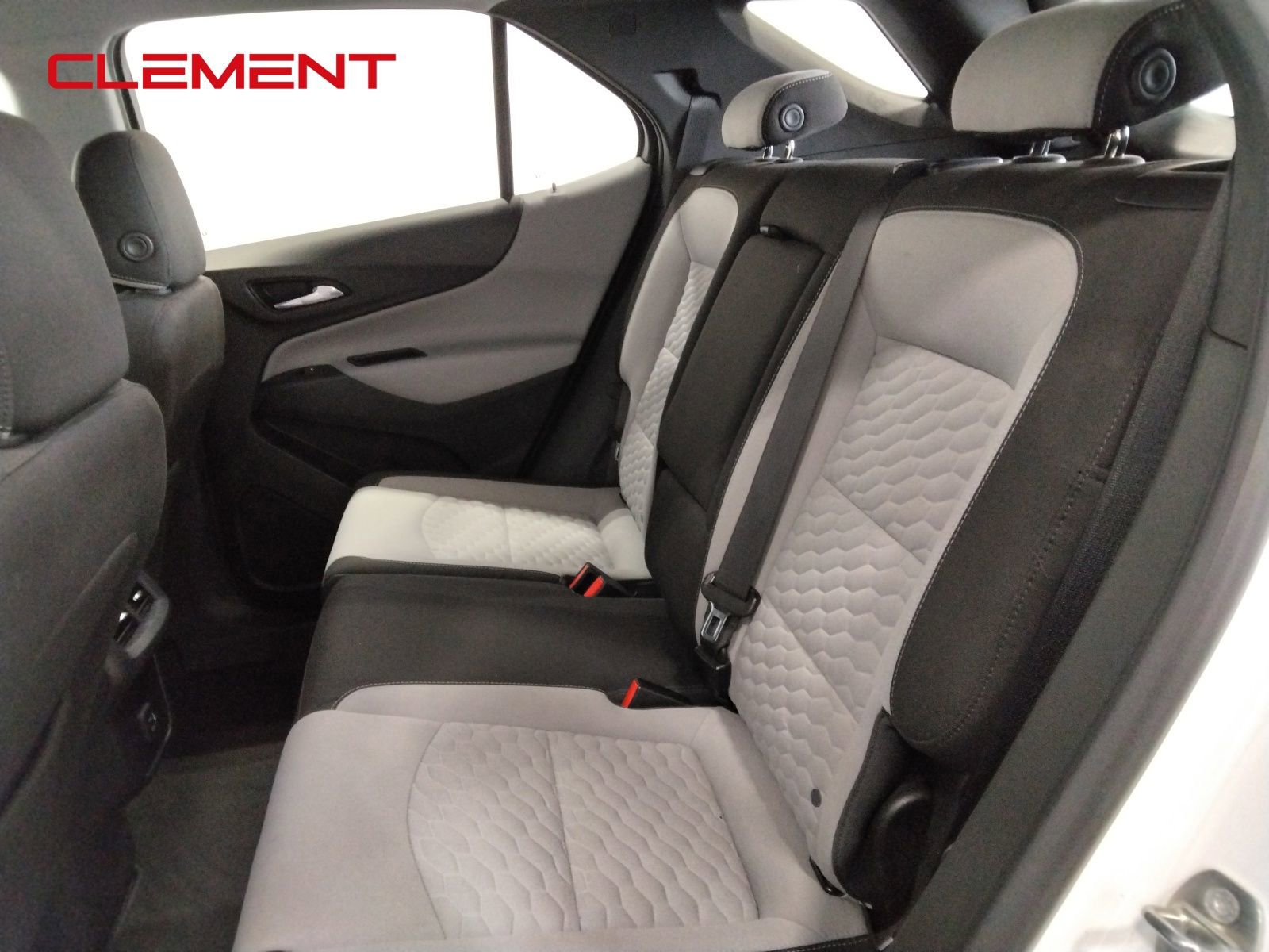 Used 2020 Chevrolet Equinox LS image 31