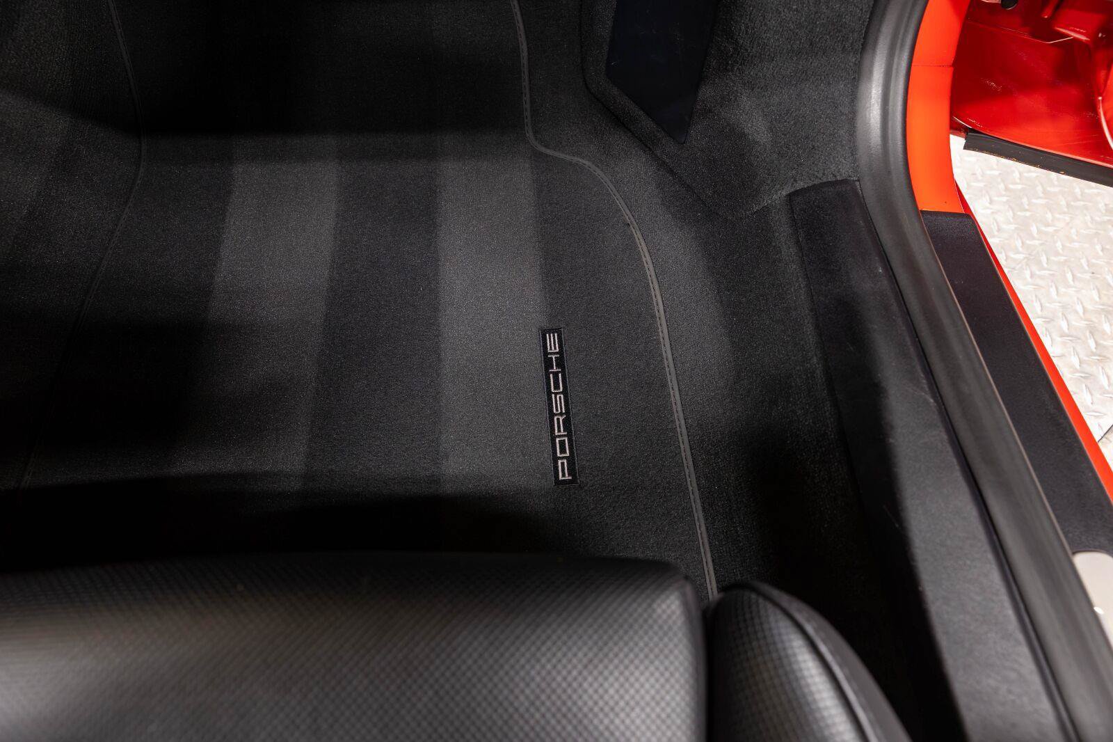 Used 2015 Porsche 911 Turbo S AWD/4WD image 96