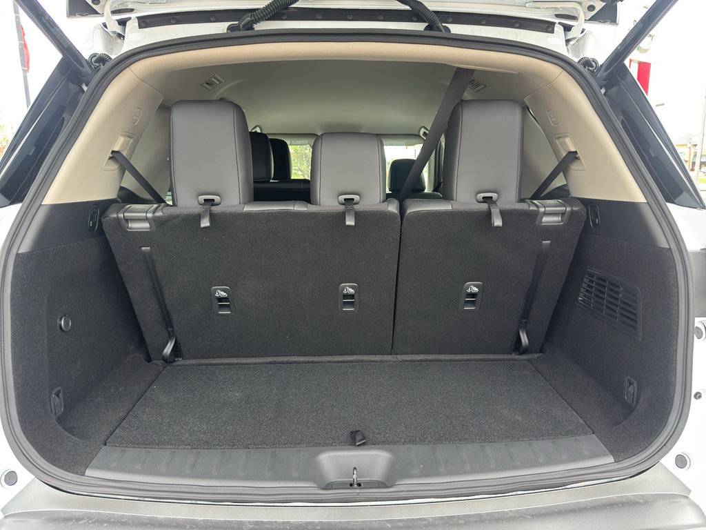New 2026 Nissan Pathfinder SL image 23