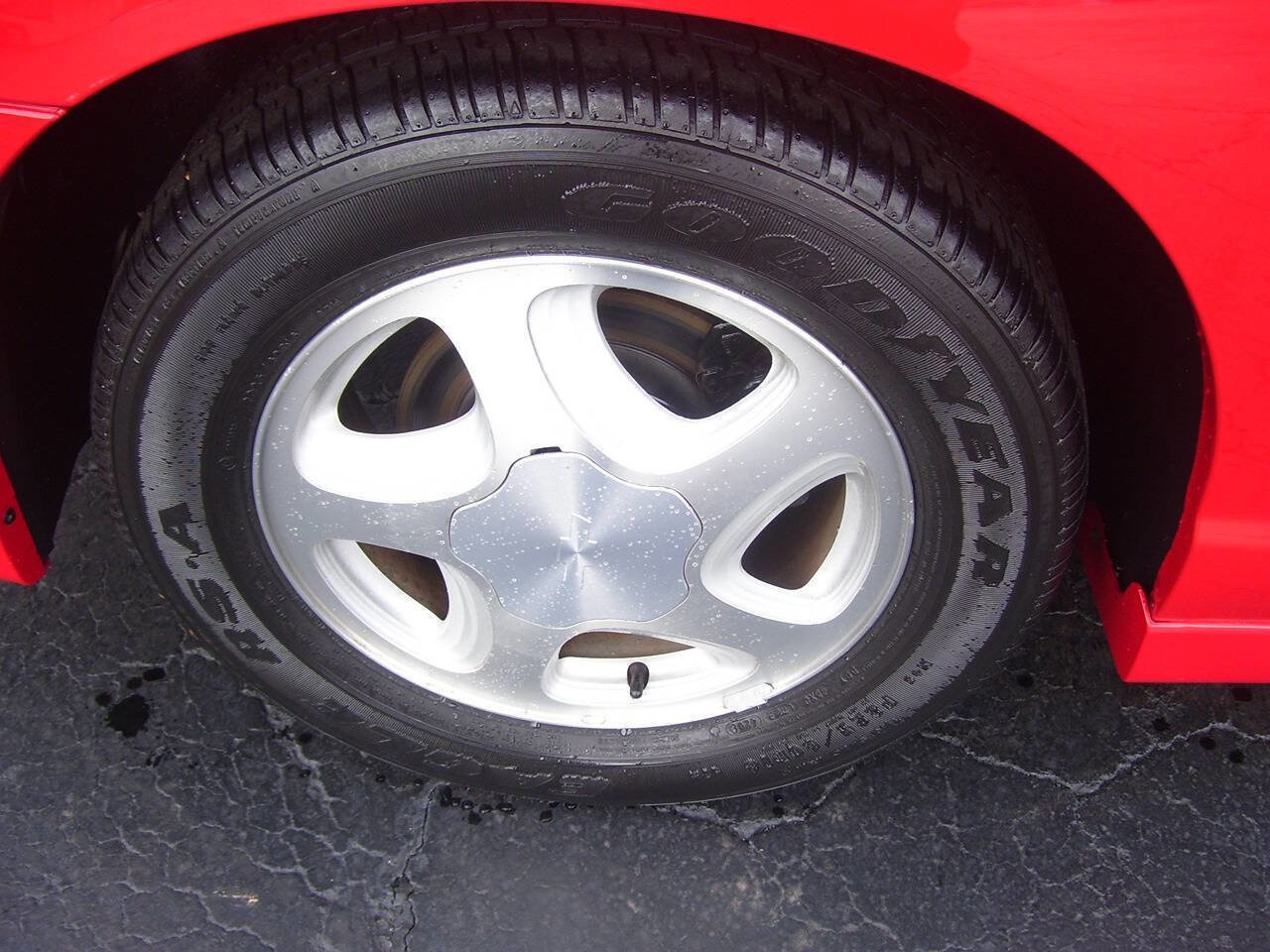 Used 2002 Chevrolet Monte Carlo SS w/ Preferred Equipment Group image 3