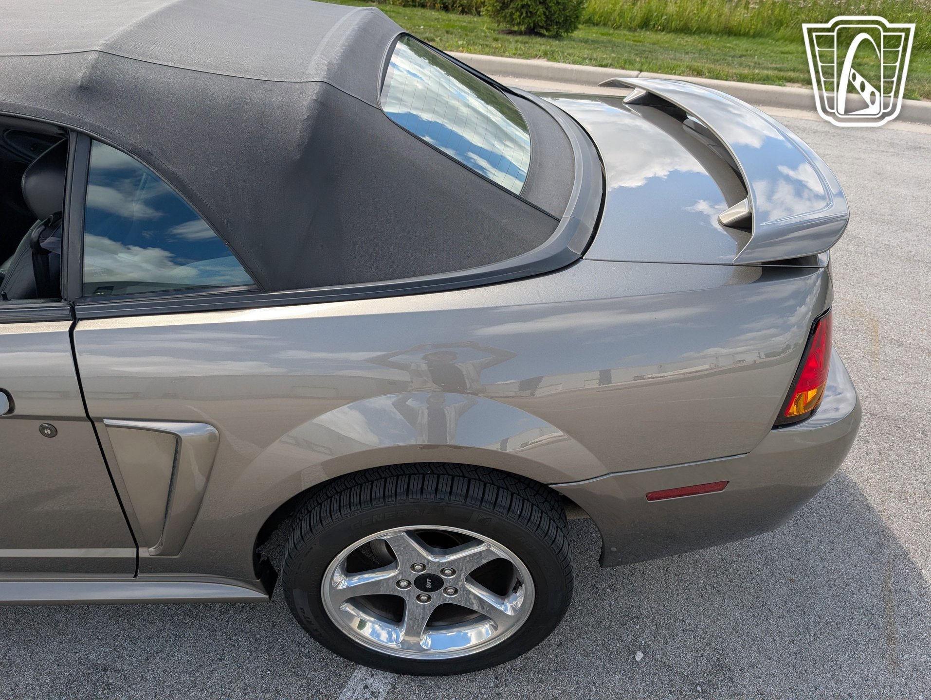 Used 2001 Ford Mustang Cobra image 32