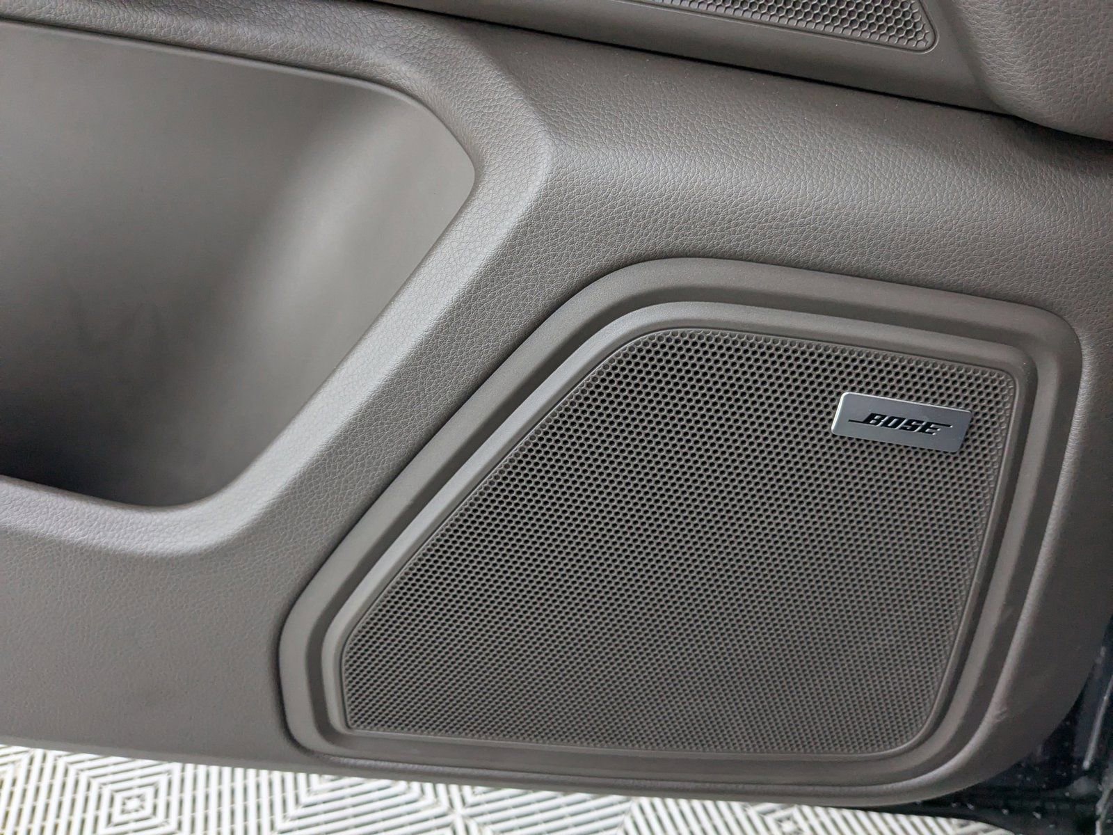 Certified 2026 Porsche Macan Turbo AWD/4WD image 22