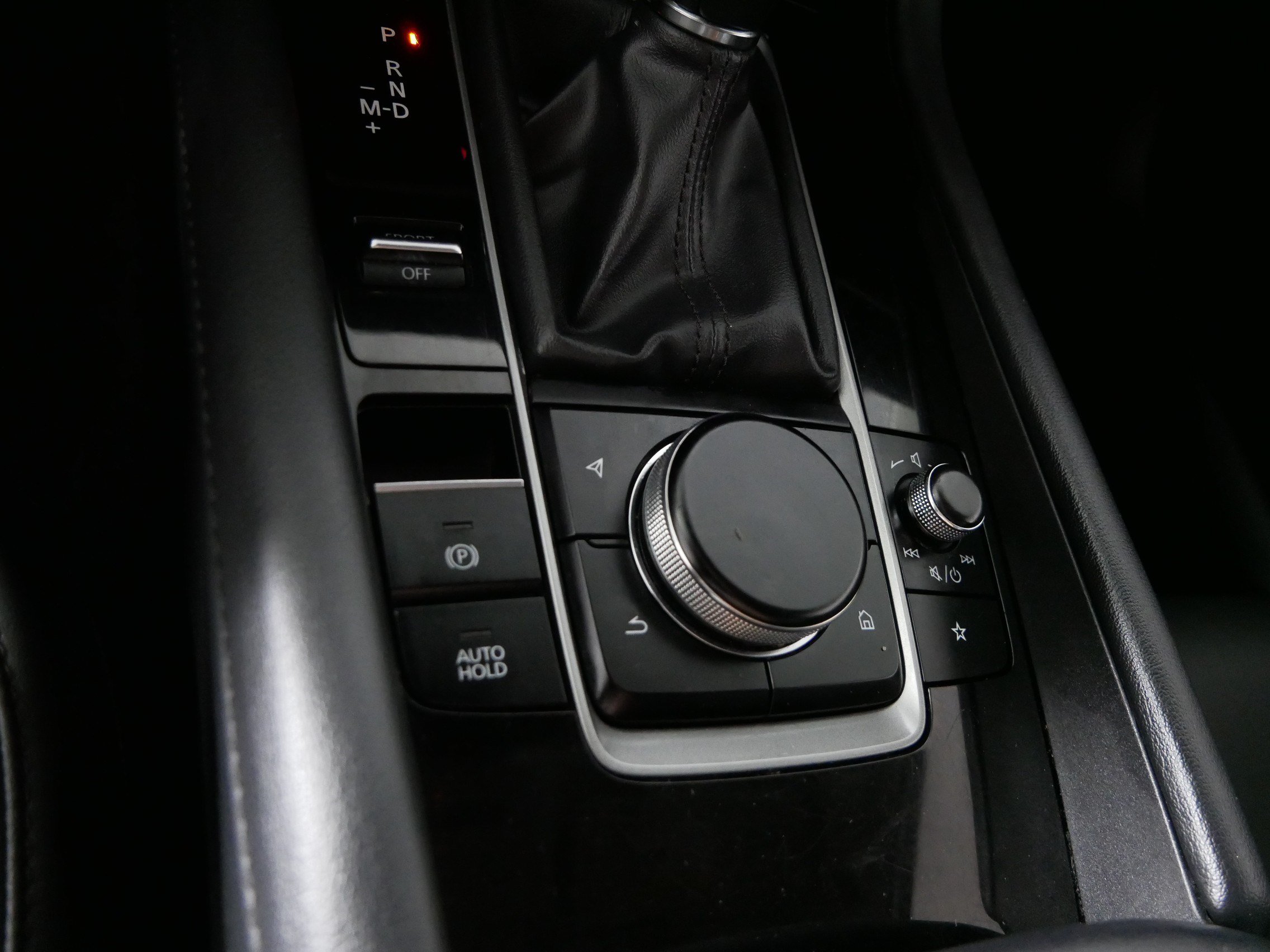 Used 2024 MAZDA MAZDA3 s FWD image 29