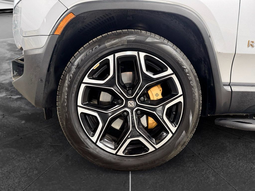 Used 2024 Rivian R1S Adventure AWD/4WD image 33