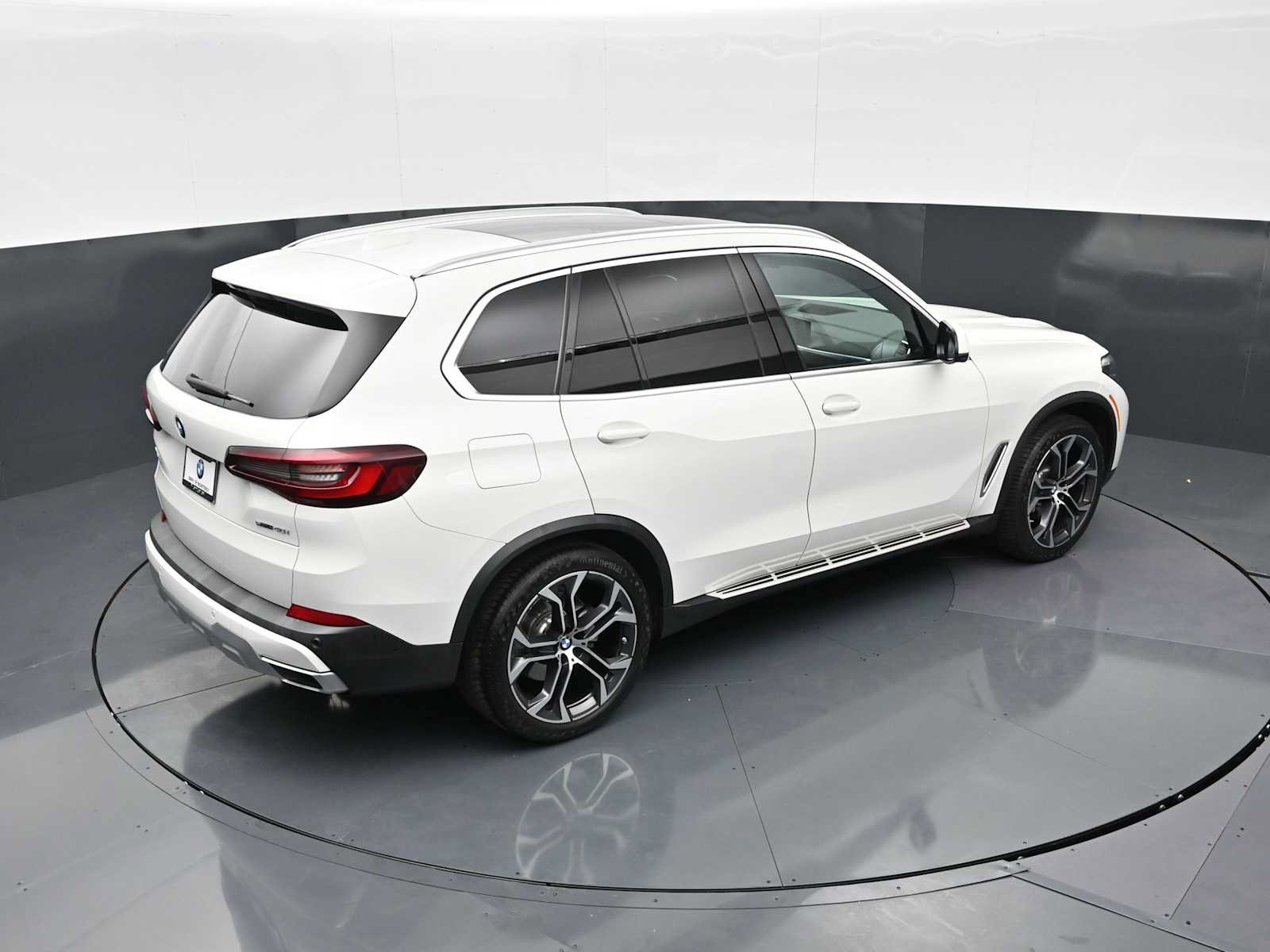 Used 2022 BMW X5 sDrive40i w/ Premium Package RWD image 21