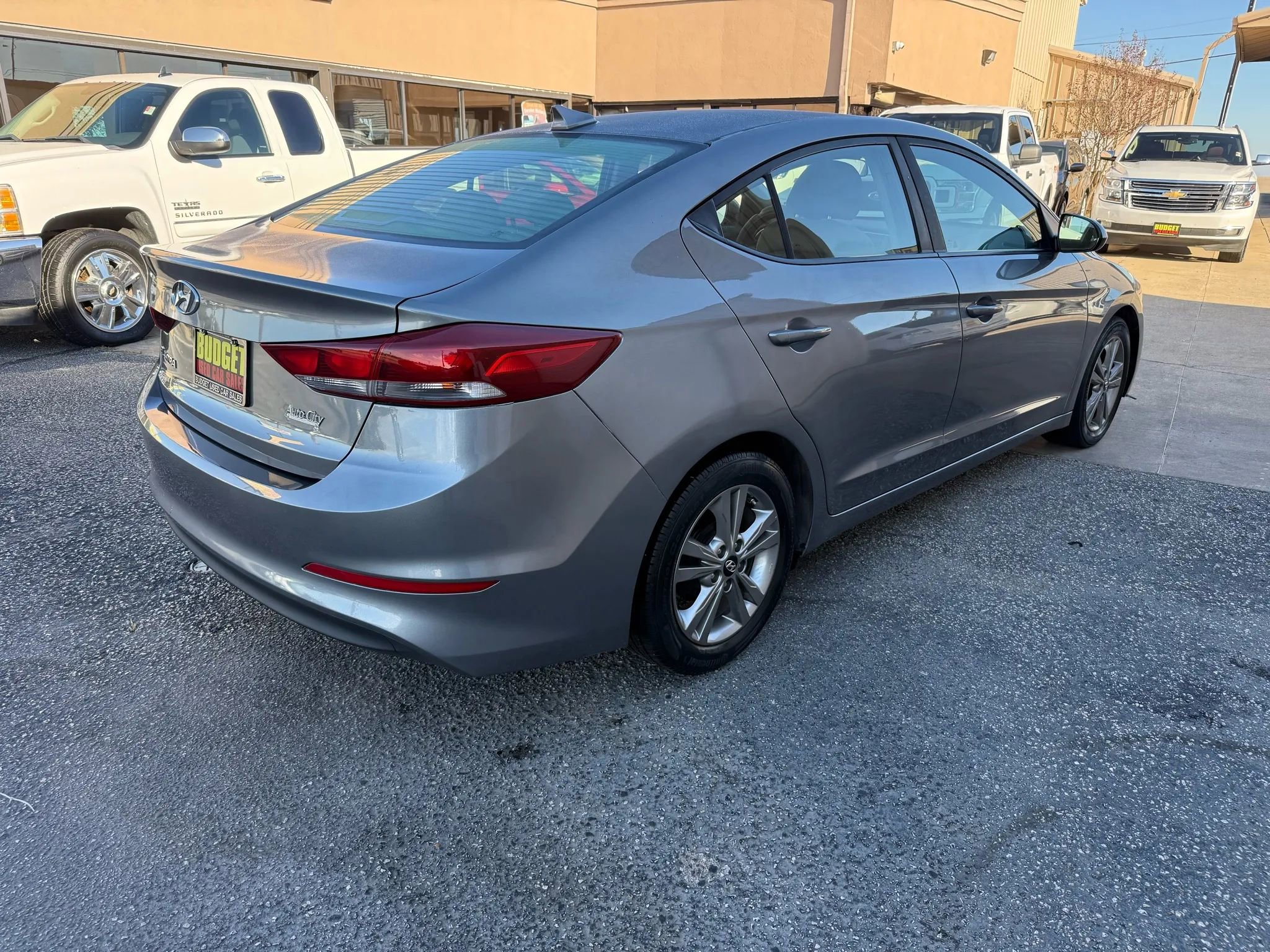 Used 2017 Hyundai Elantra SE image 5