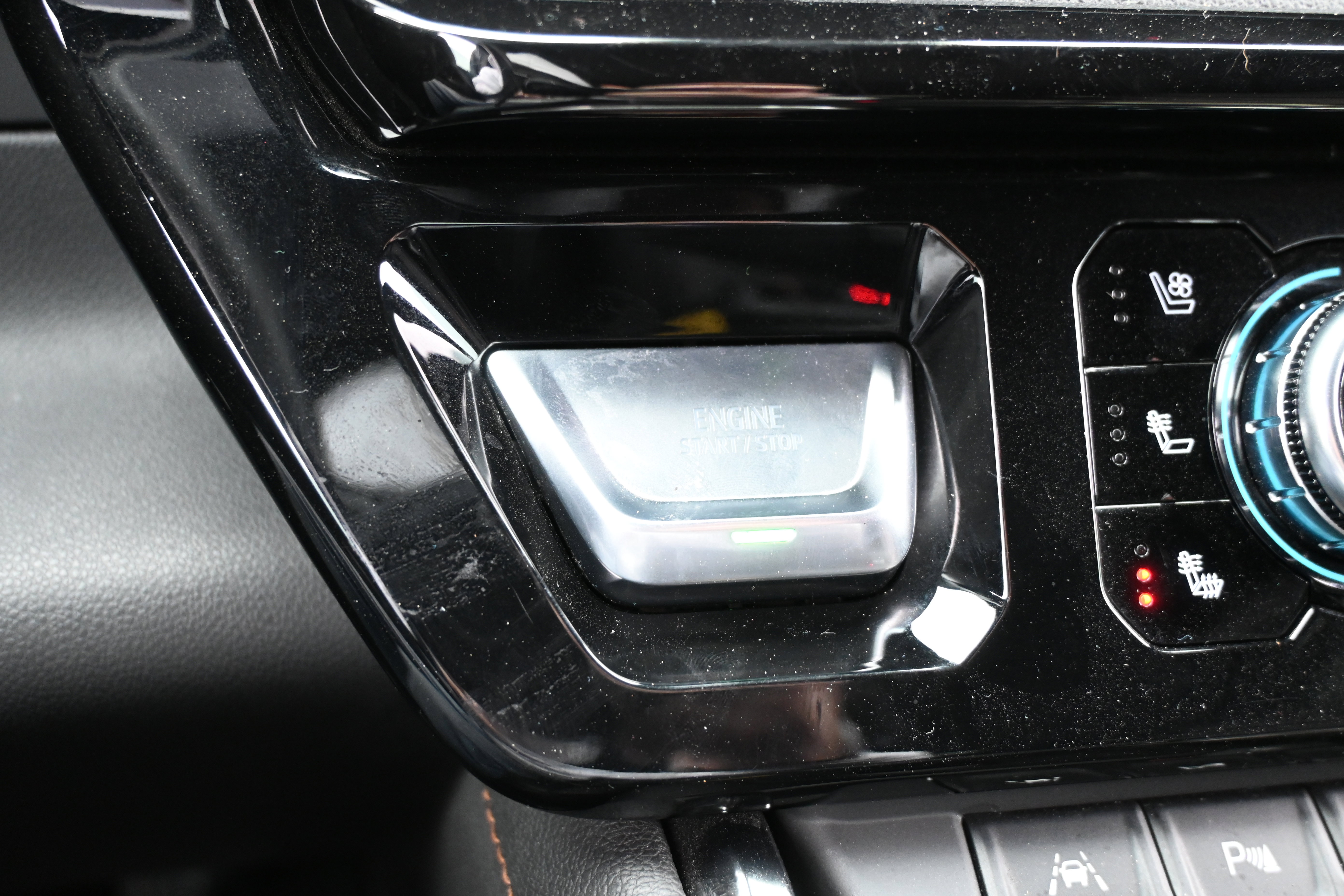 Used 2023 GMC Sierra 1500 AT4 w/ AT4 Premium Package image 22