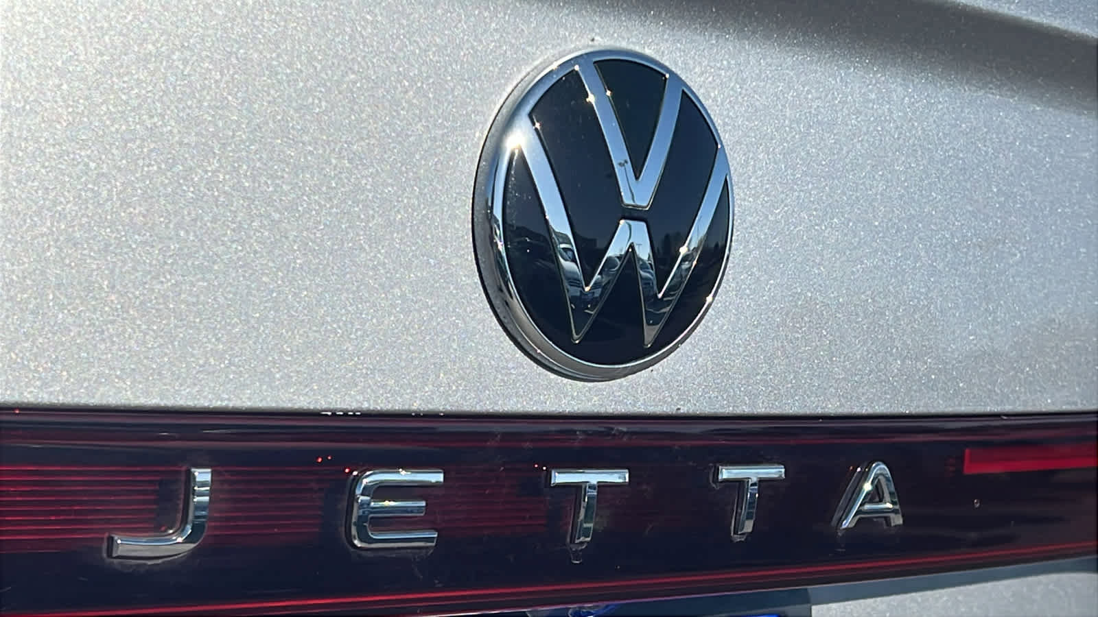 Used 2025 Volkswagen Jetta S image 28