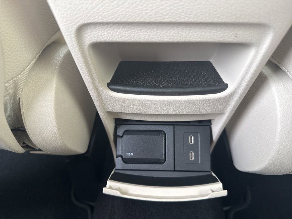 Used 2025 Mercedes-Benz GLA 250 4MATIC image 17