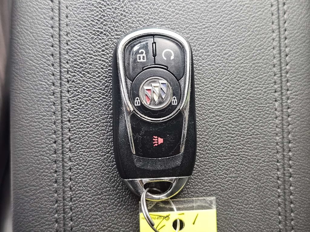 Used 2023 Buick Encore GX Select FWD image 29