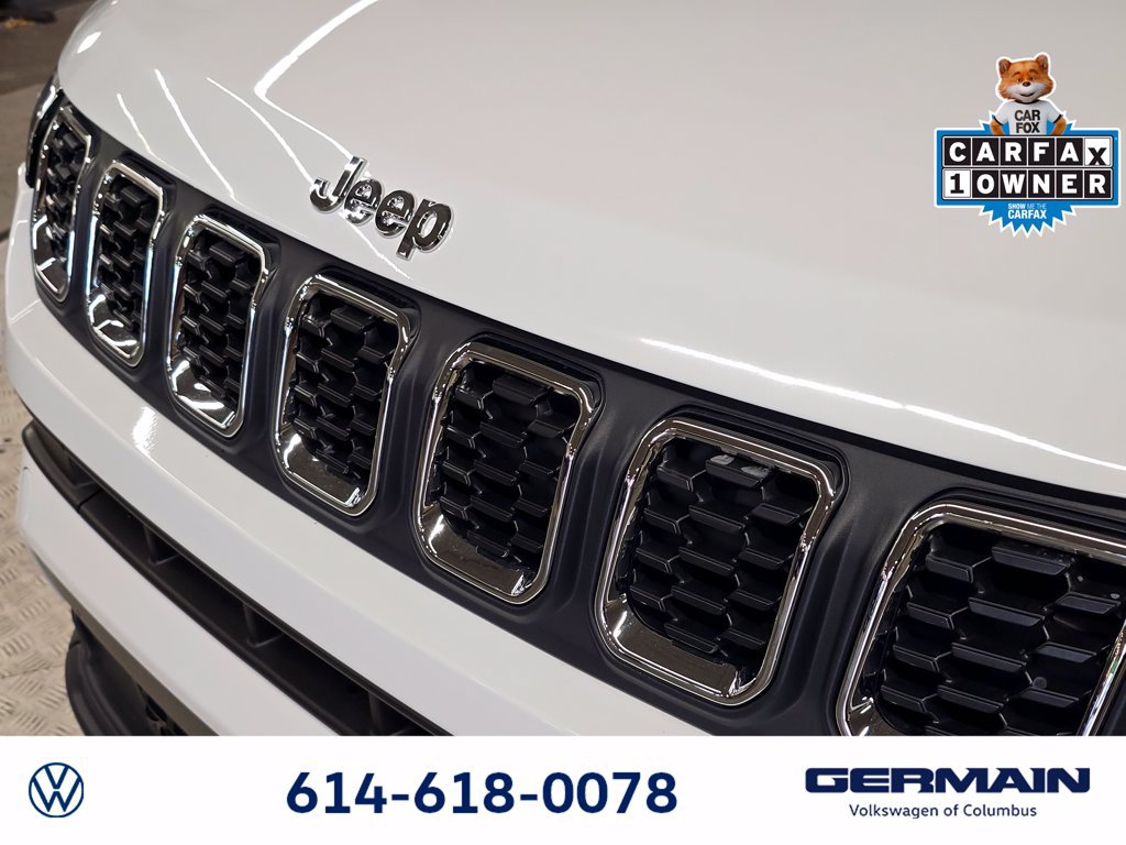 Used 2025 Jeep Compass Latitude AWD/4WD image 14