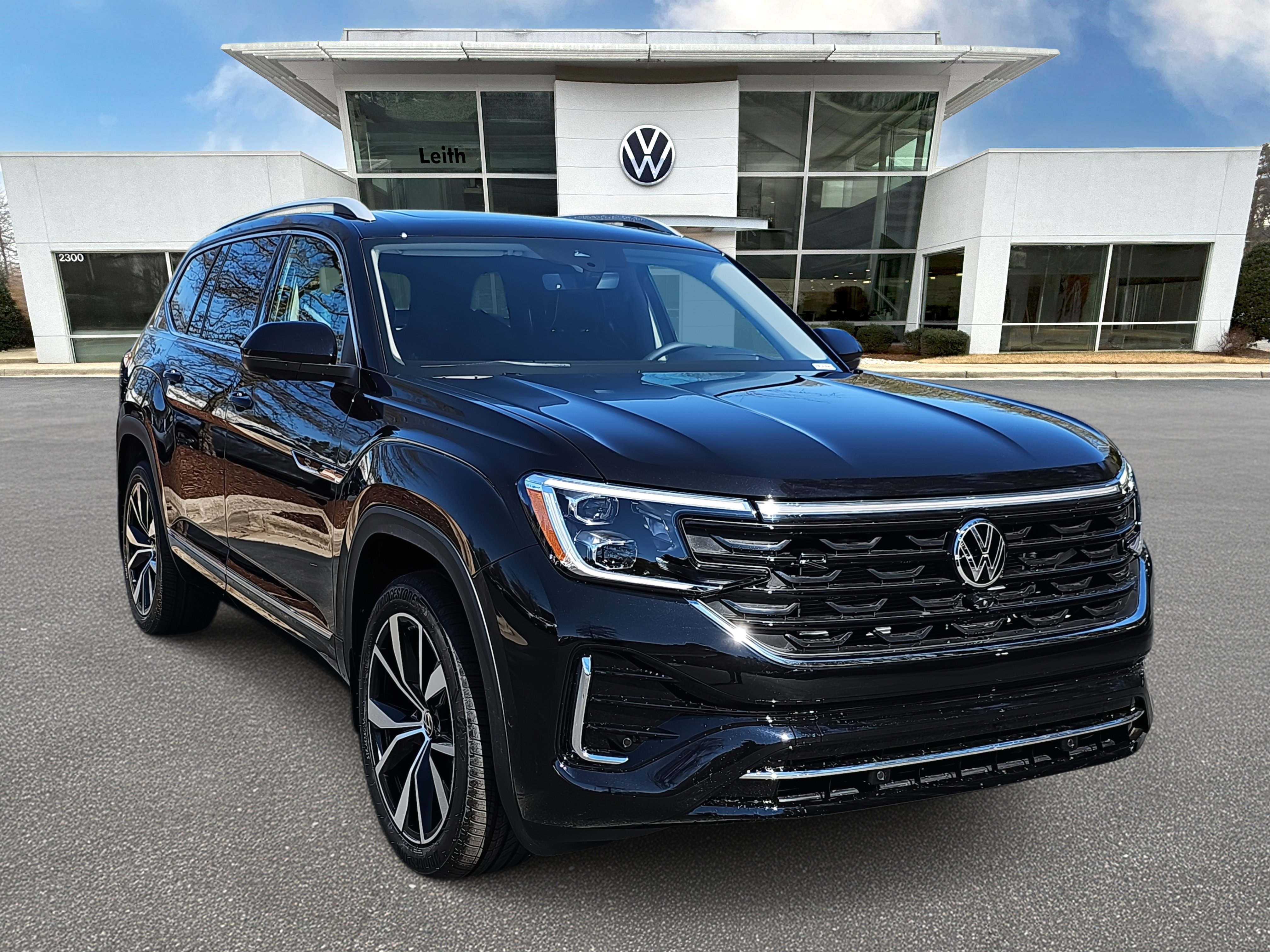 New 2025 Volkswagen Atlas SEL Premium R-Line image 1