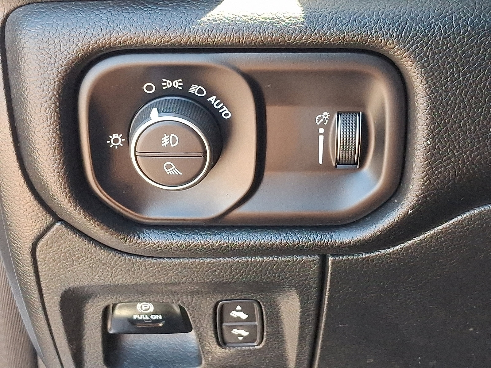 Certified 2023 RAM 1500 Big Horn AWD/4WD image 26