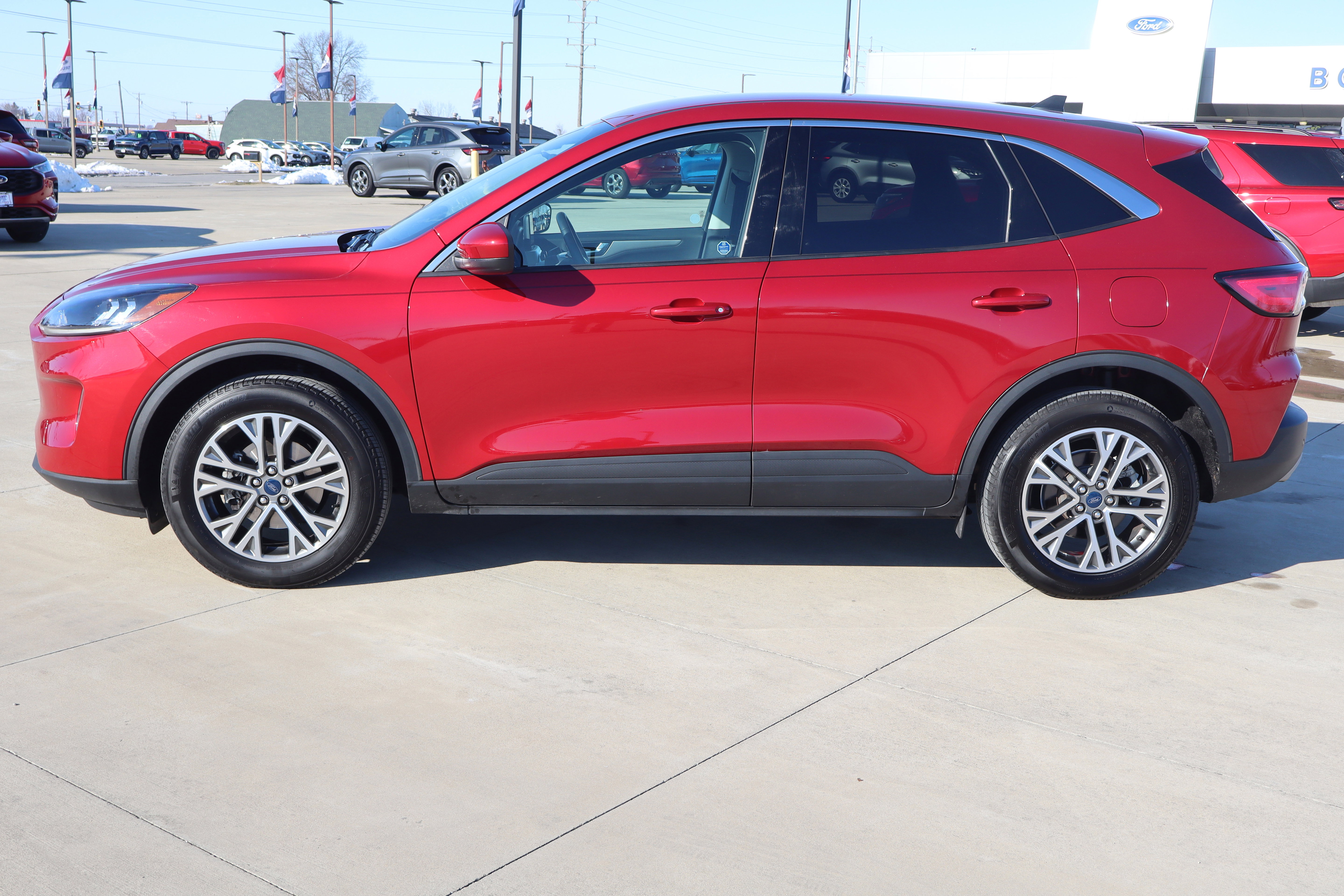 Used 2022 Ford Escape SEL image 9