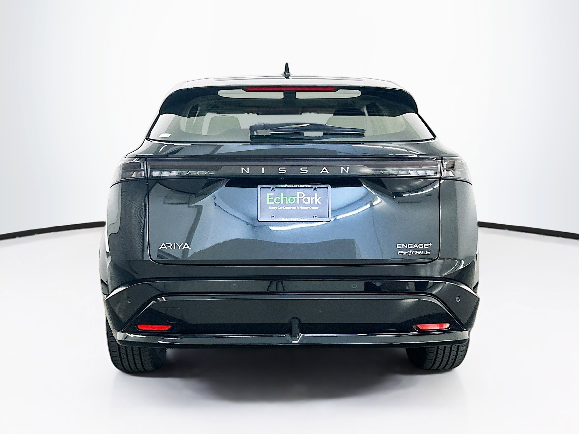 Used 2023 Nissan Ariya AWD image 7