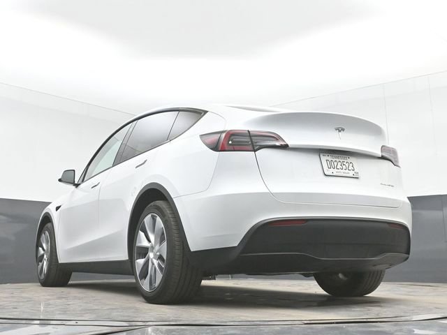 Used 2023 Tesla Model Y Long Range image 33