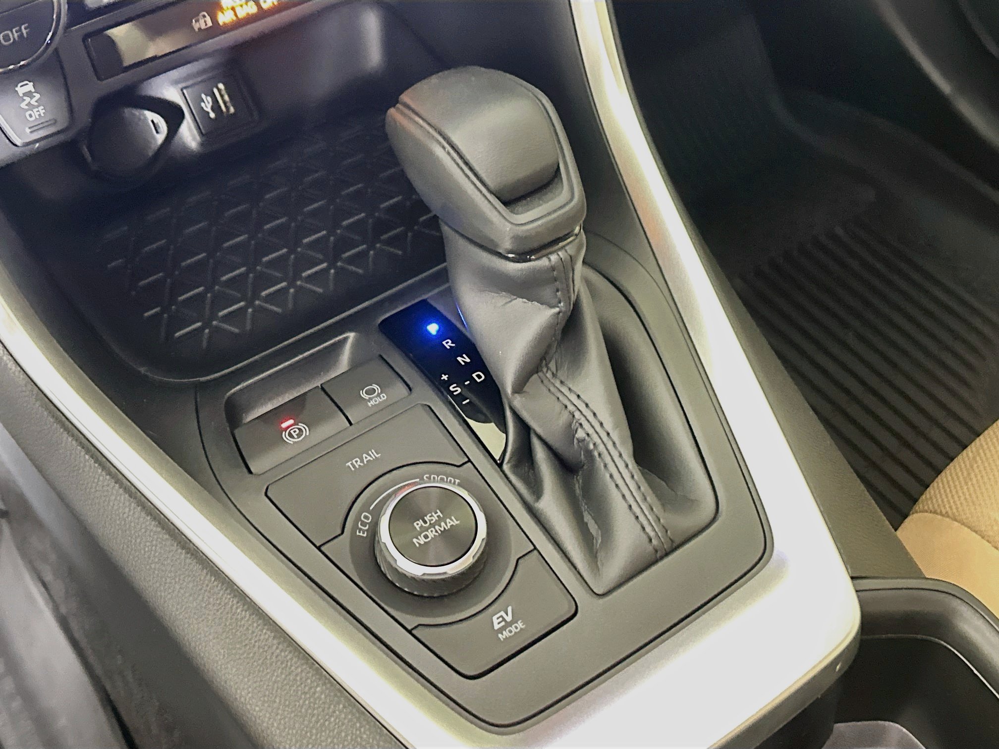 Certified 2024 Toyota RAV4 XLE w/ Convenience Package AWD/4WD image 21