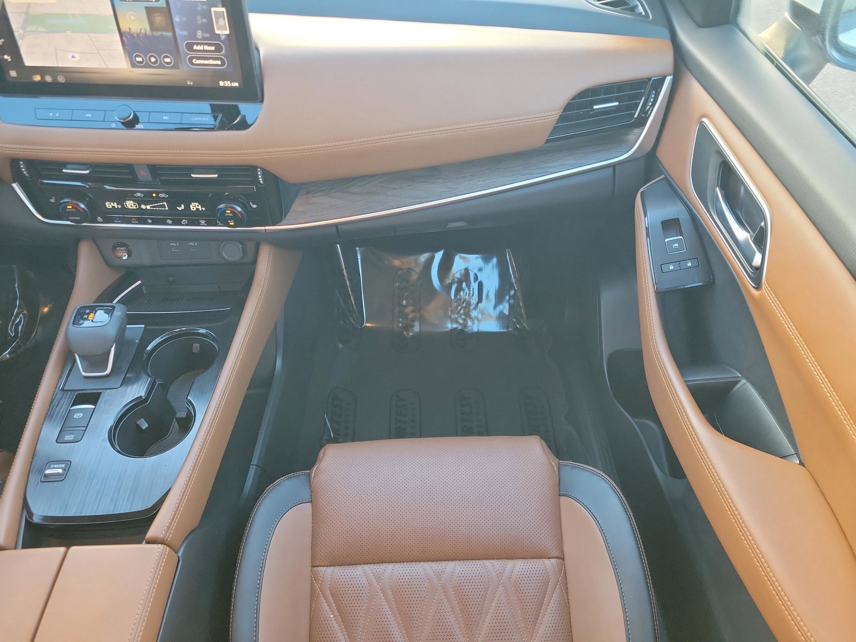 Used 2024 Nissan Rogue Platinum w/ Platinum Premium Package image 12