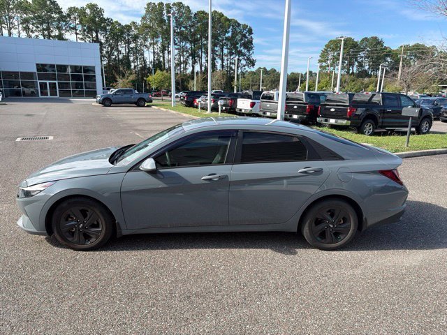 Used 2022 Hyundai Elantra SEL FWD image 10