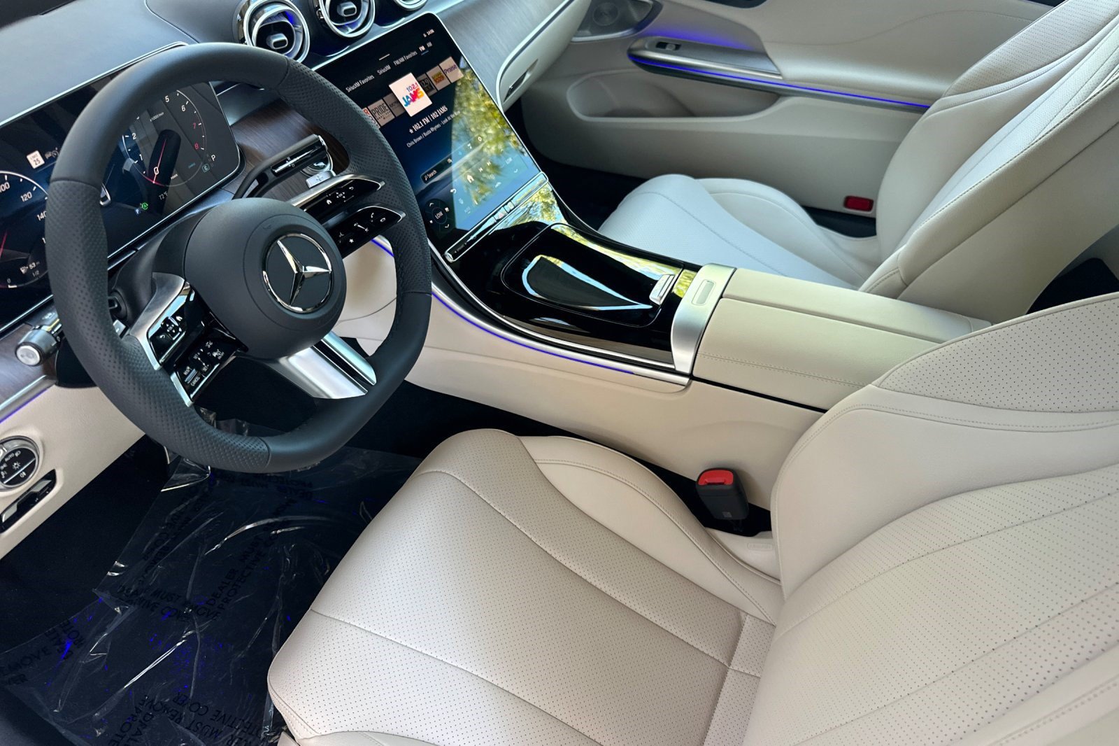 New 2027 Mercedes-Benz CLE 300 4MATIC Coupe image 4