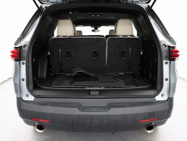 Used 2023 Chevrolet Traverse LS image 28