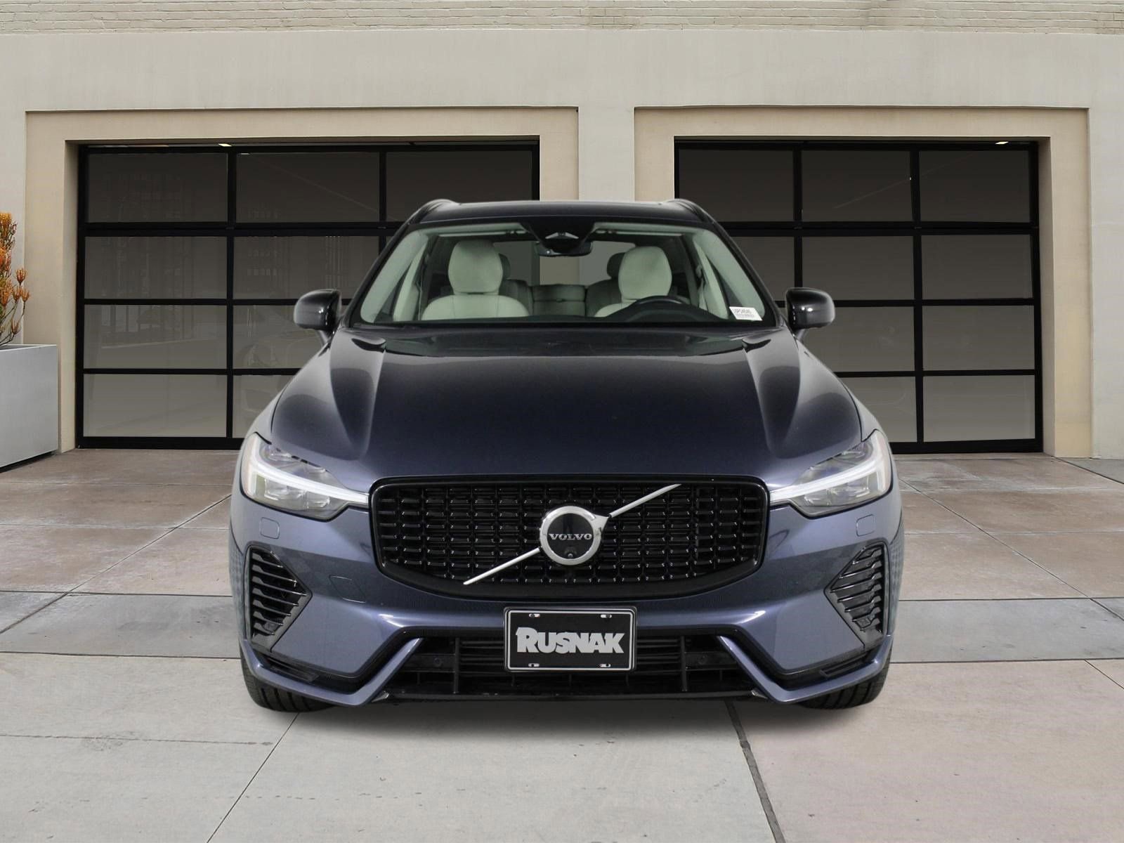 Certified 2025 Volvo XC60 T8 Plus w/ Protection Package Premier image 6