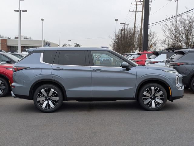 New 2026 Mitsubishi Outlander SE image 2