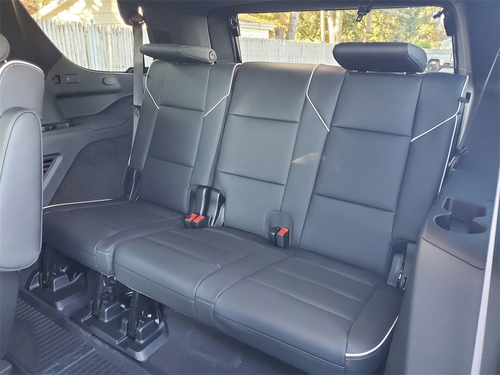 New 2026 Cadillac Escalade Luxury w/ LPO, Floor Liner Package image 34