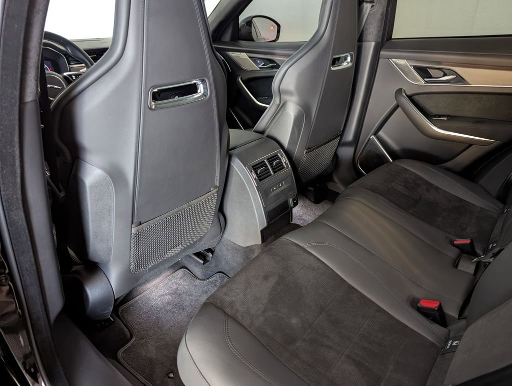 Used 2022 Jaguar F-PACE SVR image 33