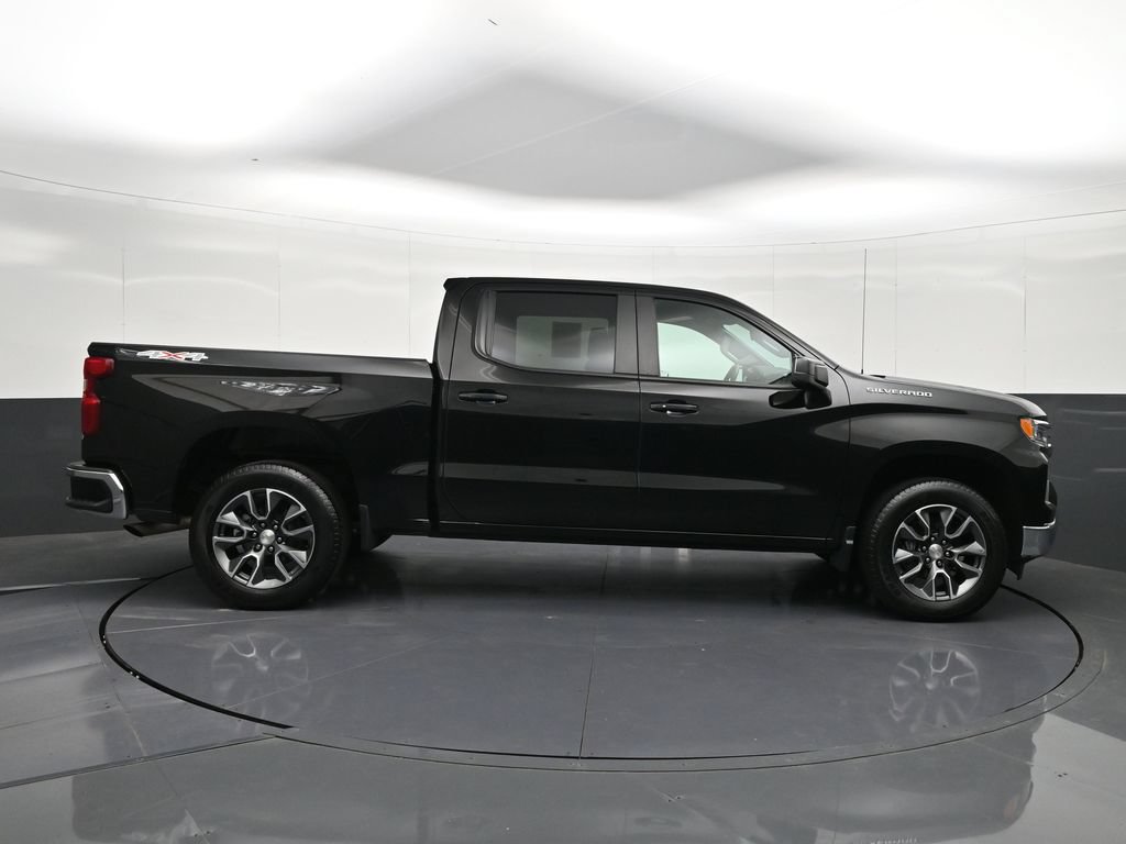 Used 2023 Chevrolet Silverado 1500 LT AWD/4WD image 6