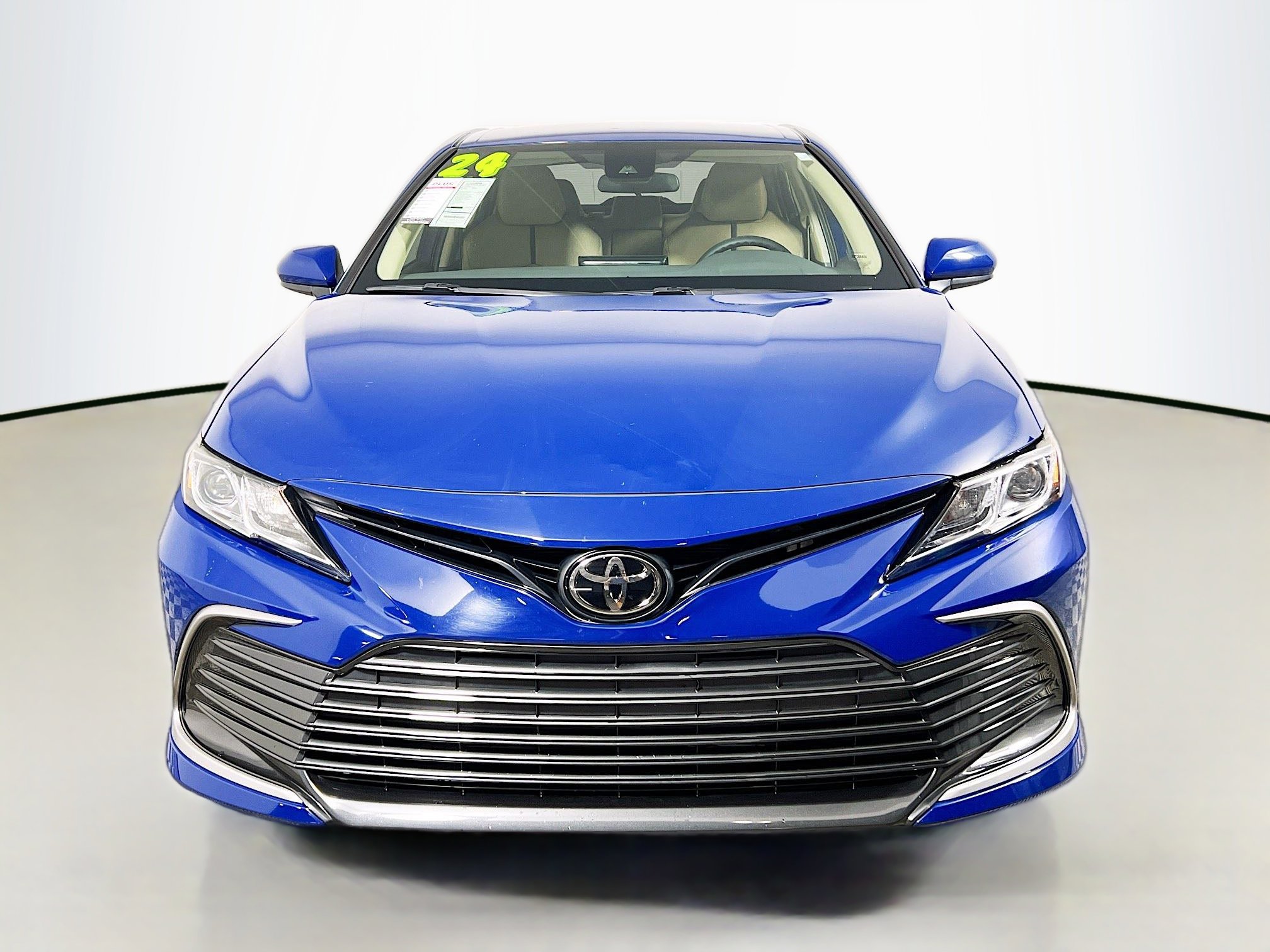 Used 2024 Toyota Camry LE image 11